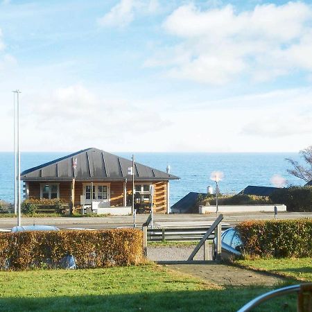 4 Person Holiday Home In Allinge Esterno foto