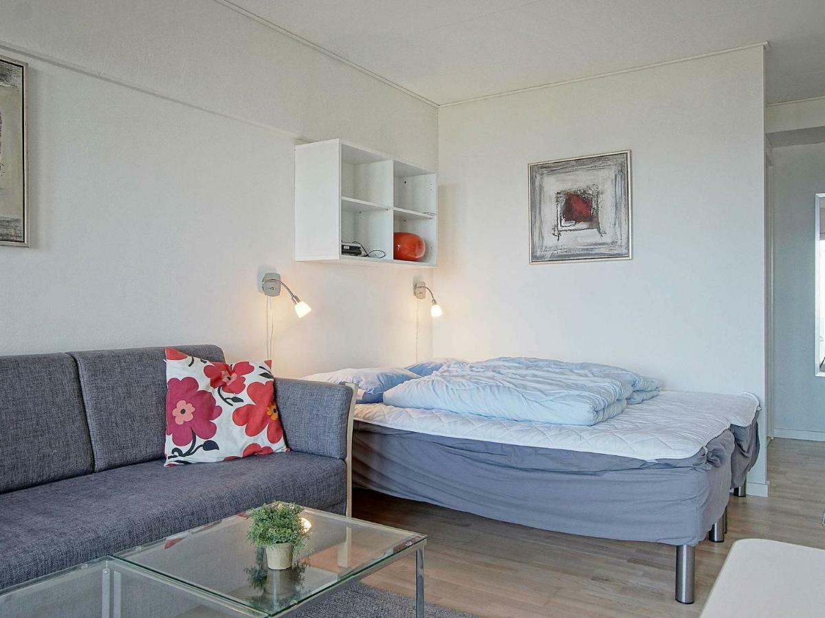 4 Person Holiday Home In Allinge Esterno foto