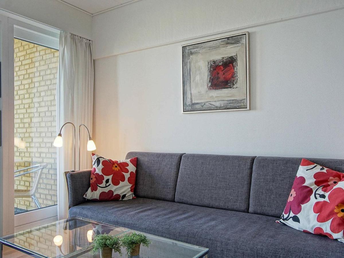 4 Person Holiday Home In Allinge Esterno foto